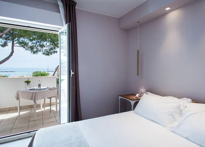 Mane Boutique Hotel 3*